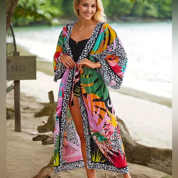 Colorful summer cover-up - Picture 3 of 4